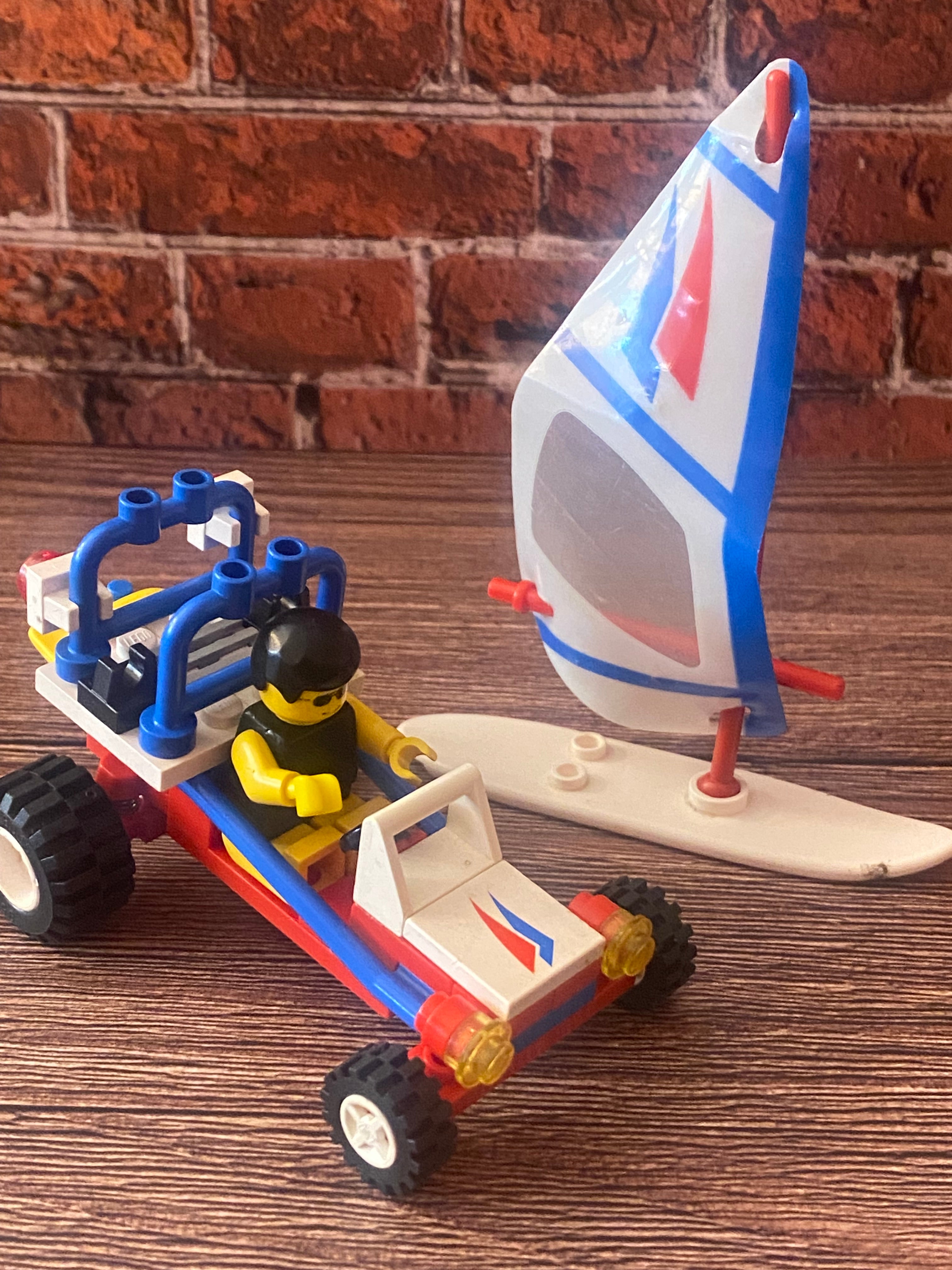 LEGO 6534 Beach Bandit (1992)