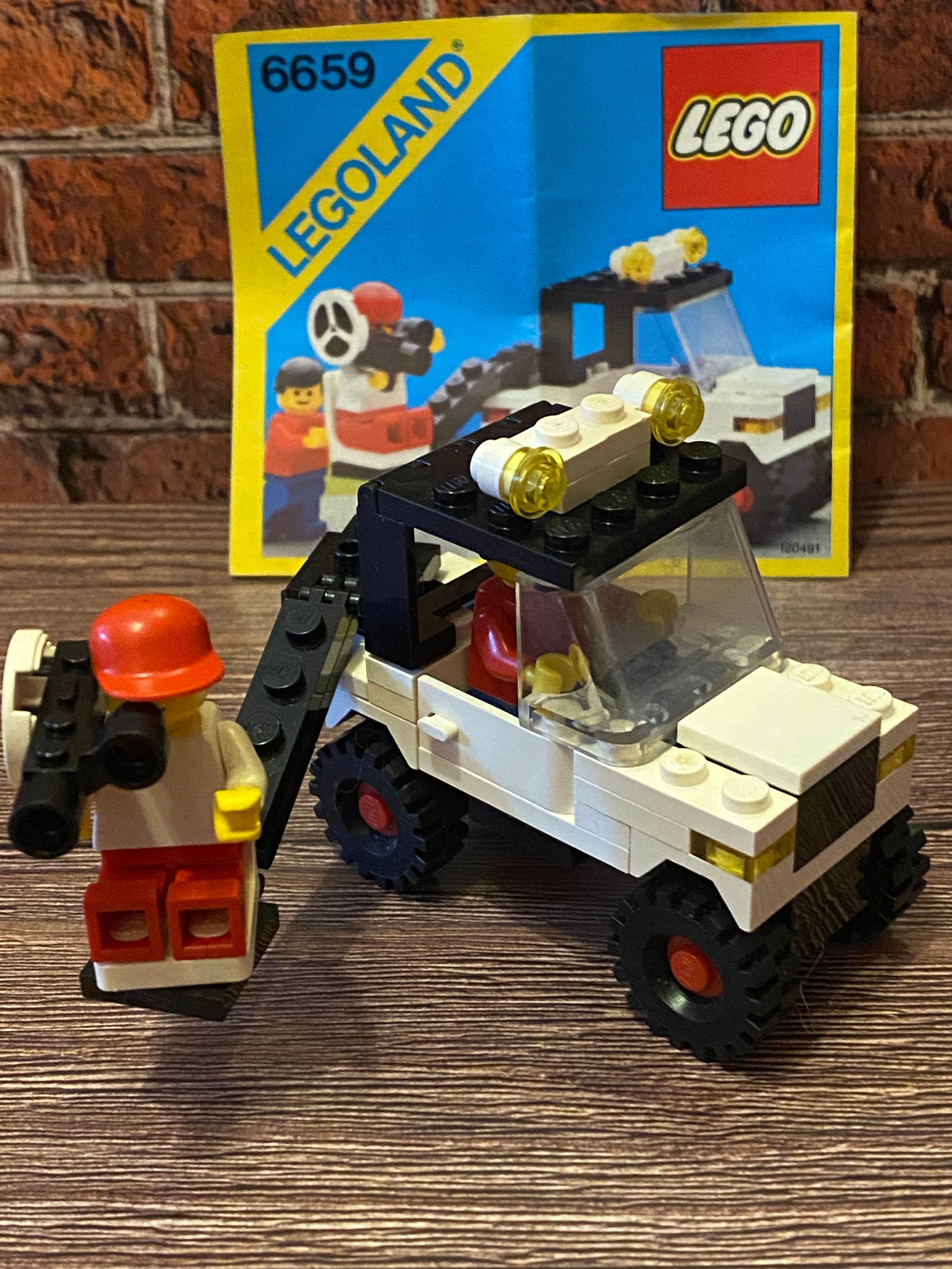 LEGO 6659 TV Camera Crew (1986)