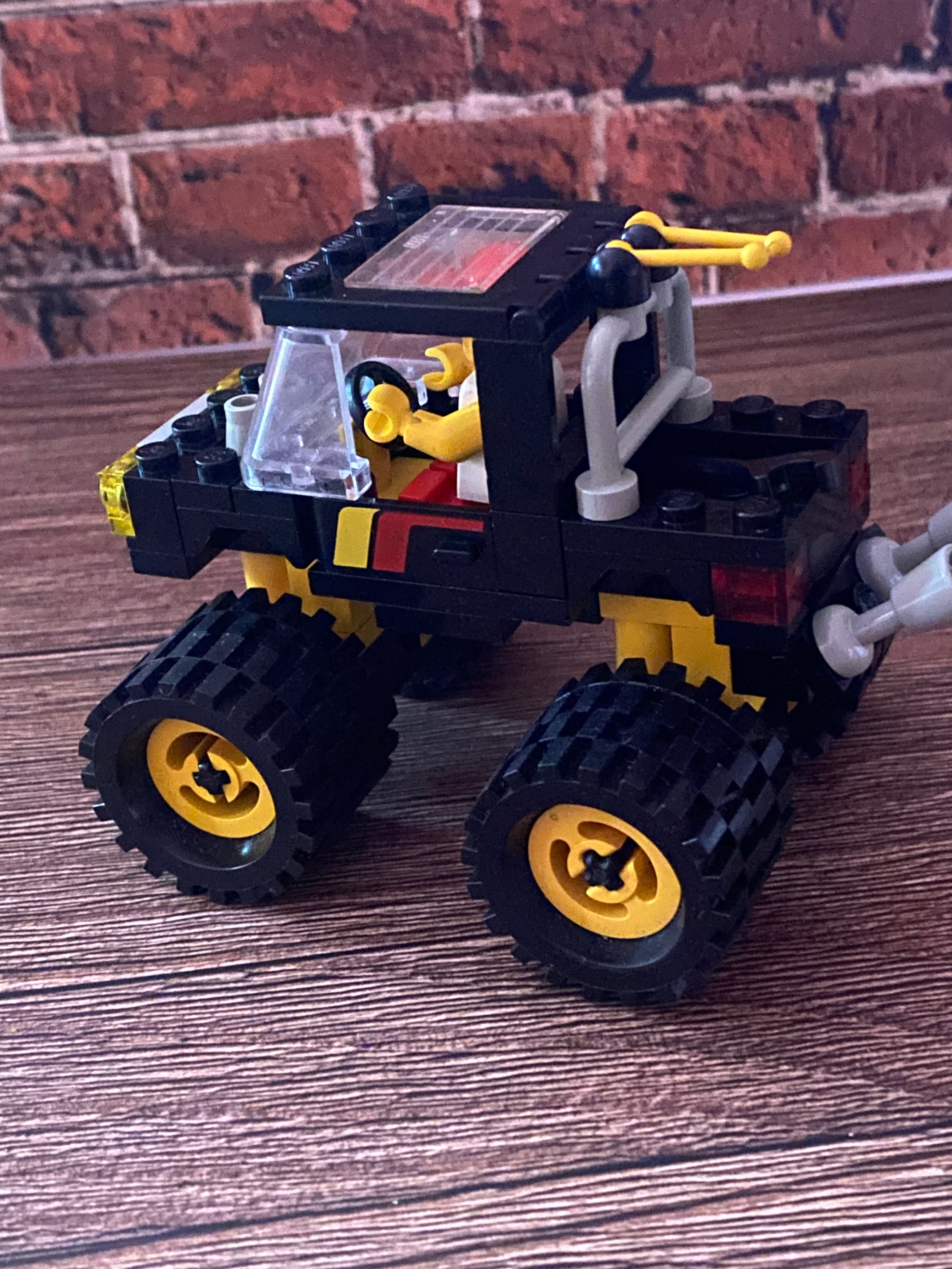 LEGO 6675 Road & Trail 4x4 (1988)