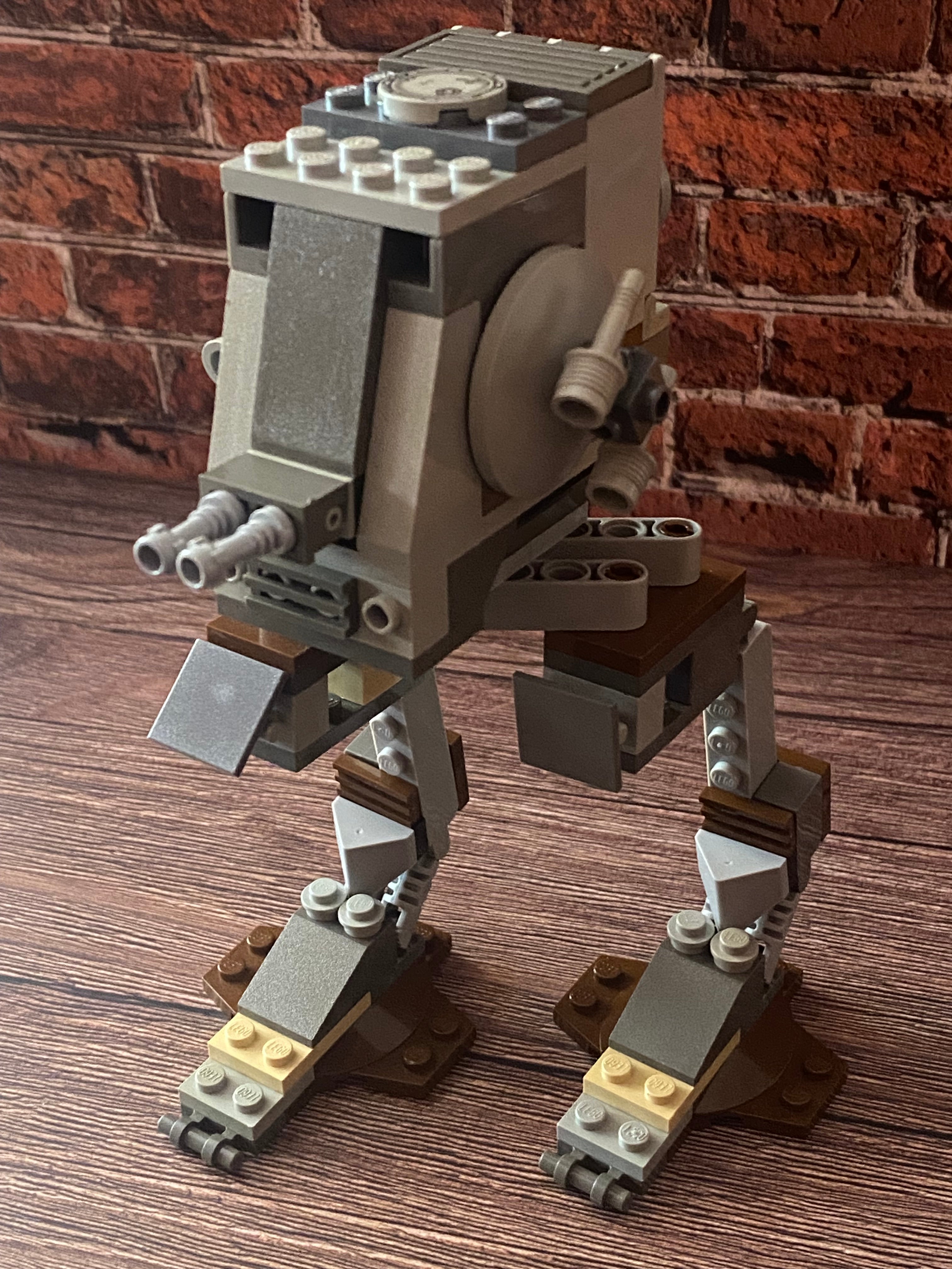 LEGO Star Wars 7127 – Imperial AT-ST (2001)