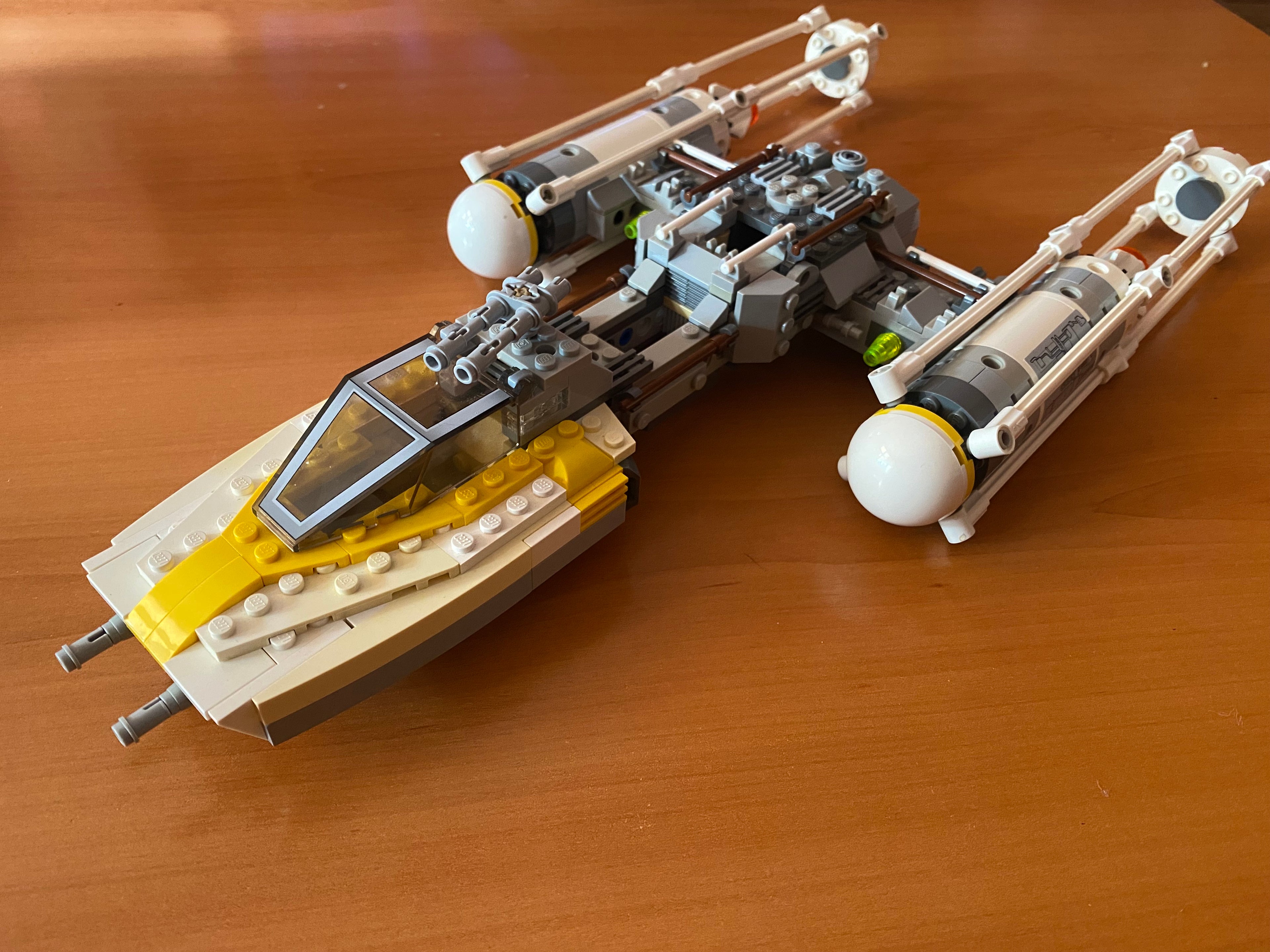 LEGO Star Wars 9495 Gold Leader's Y-wing Starfighter (2012)