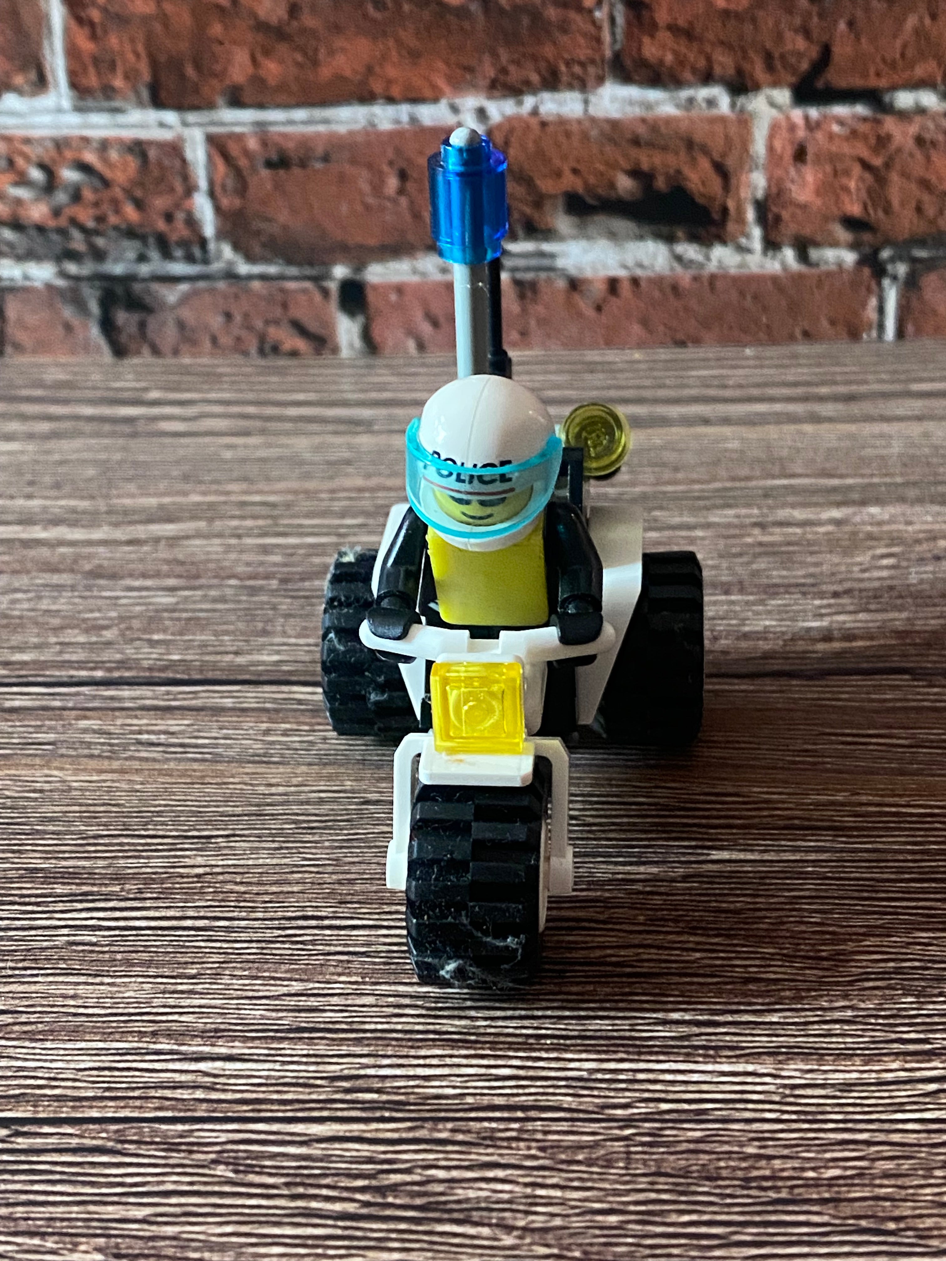 LEGO 6324 Chopper Cops (1996)