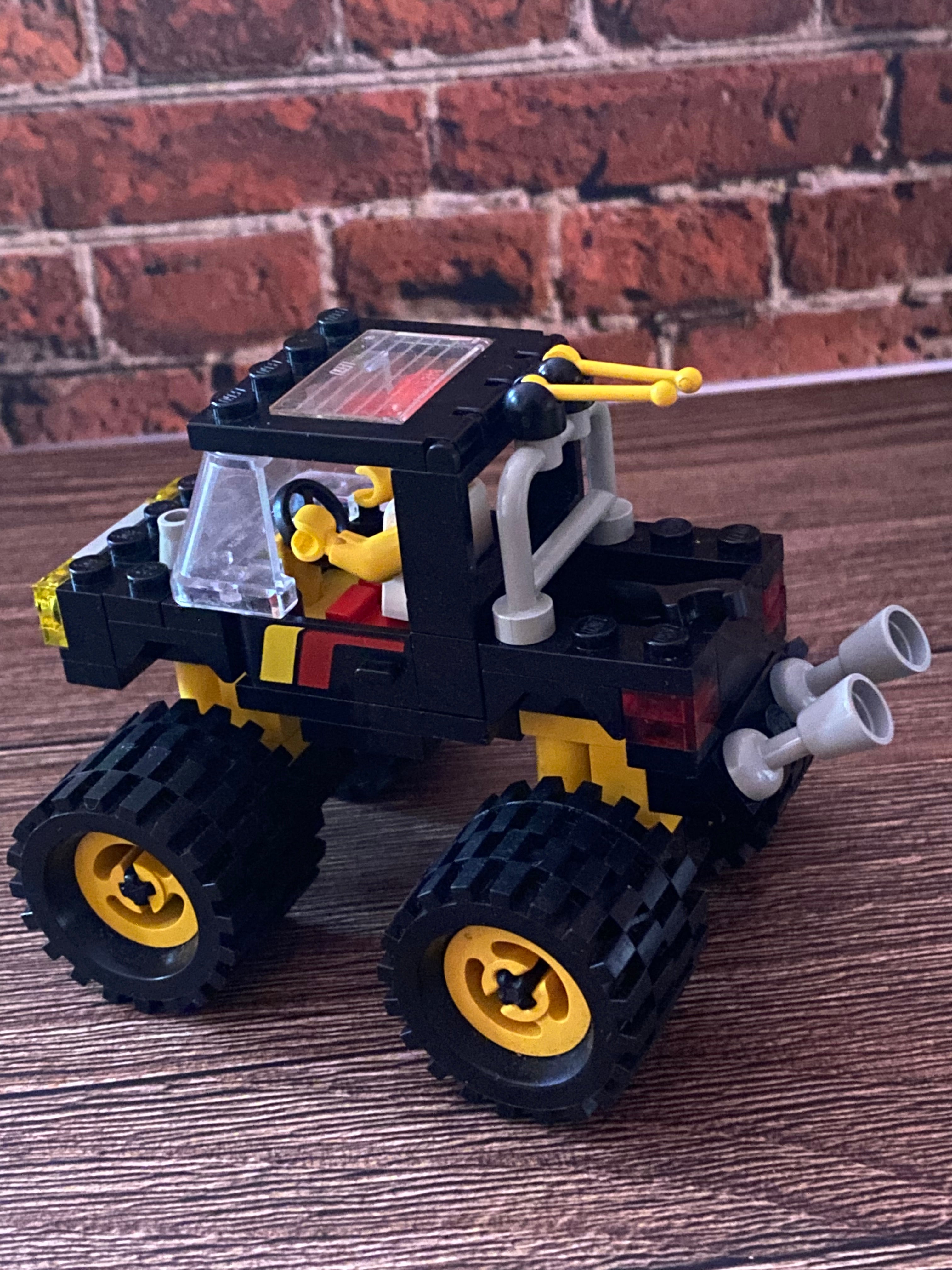LEGO 6675 Road & Trail 4x4 (1988)