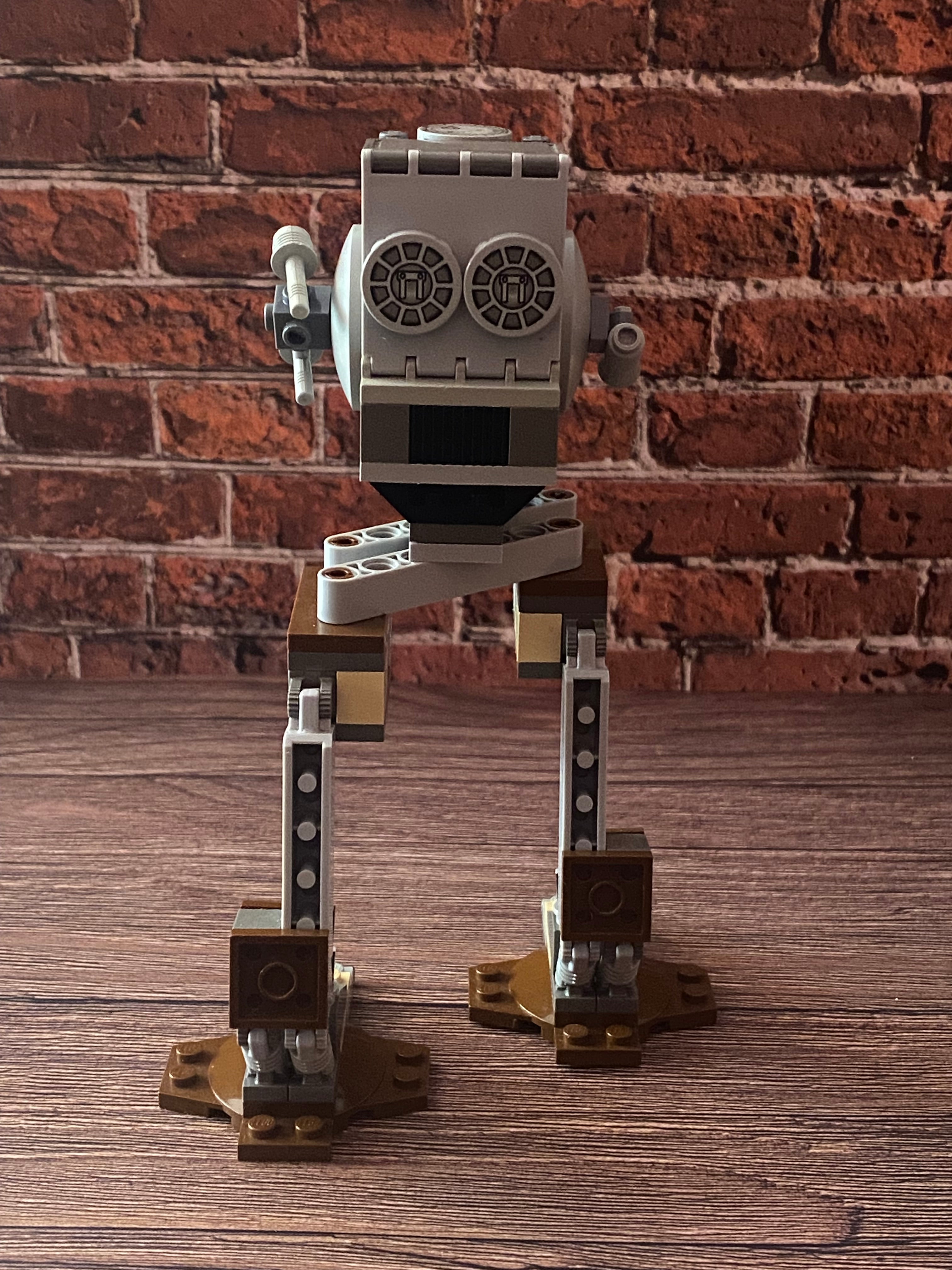 LEGO Star Wars 7127 – Imperial AT-ST (2001)