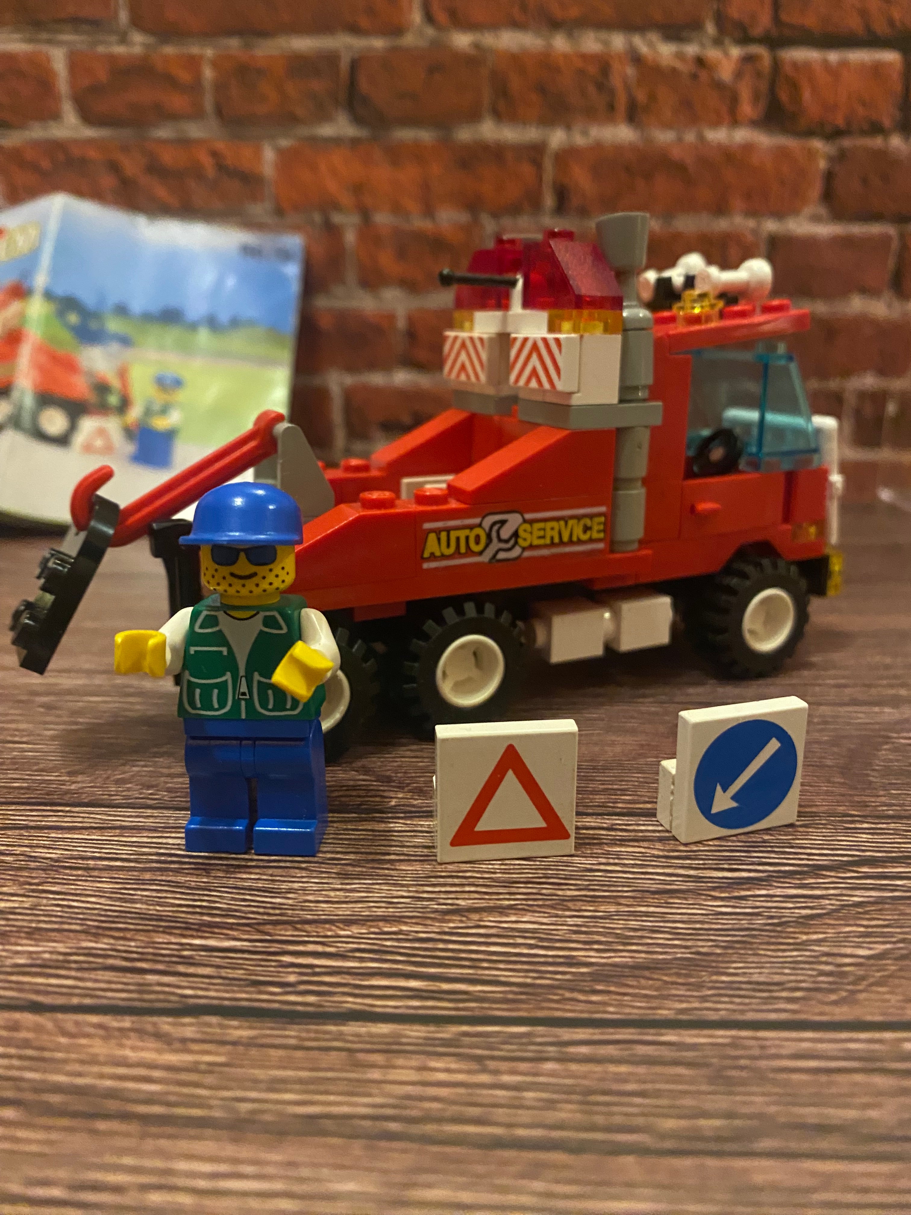 LEGO 6670 Rescue Rig (1993)