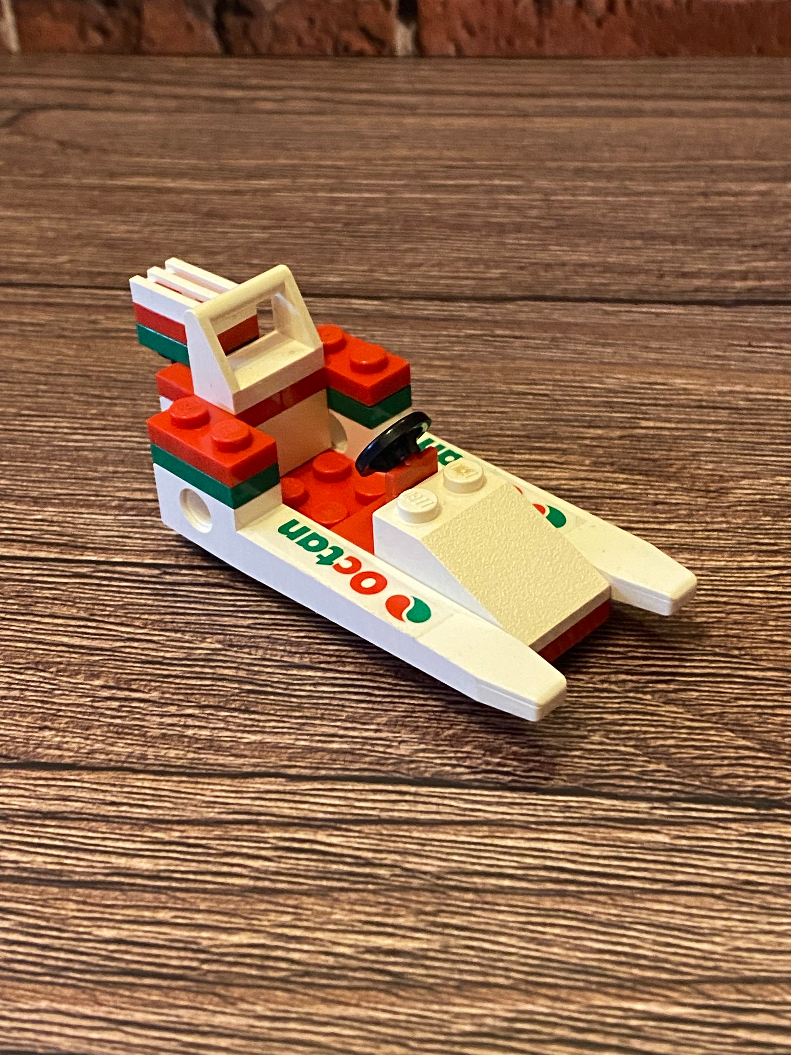 LEGO 6663 Campin' Car (1993)
