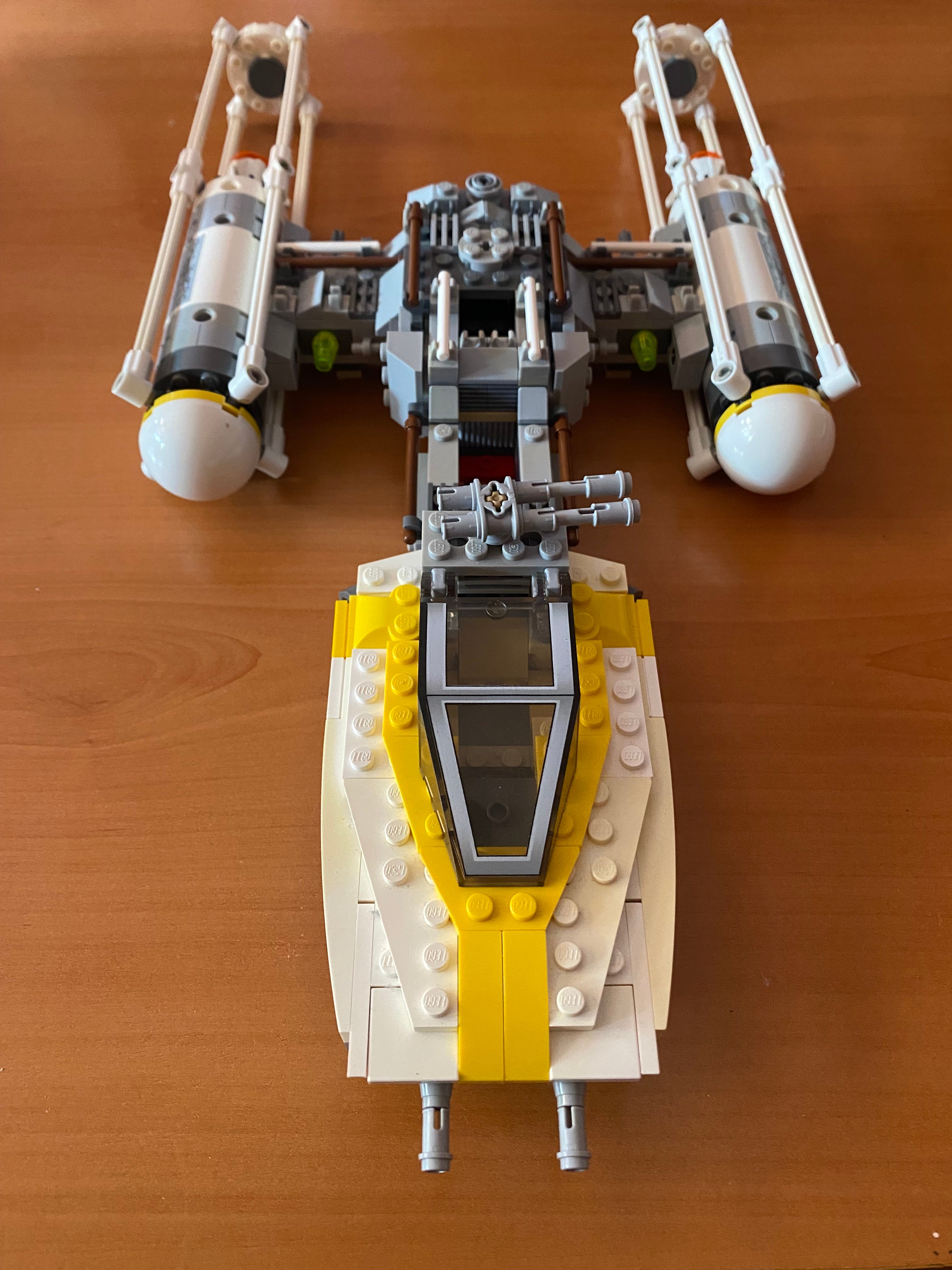 LEGO Star Wars 9495 Gold Leader's Y-wing Starfighter (2012)