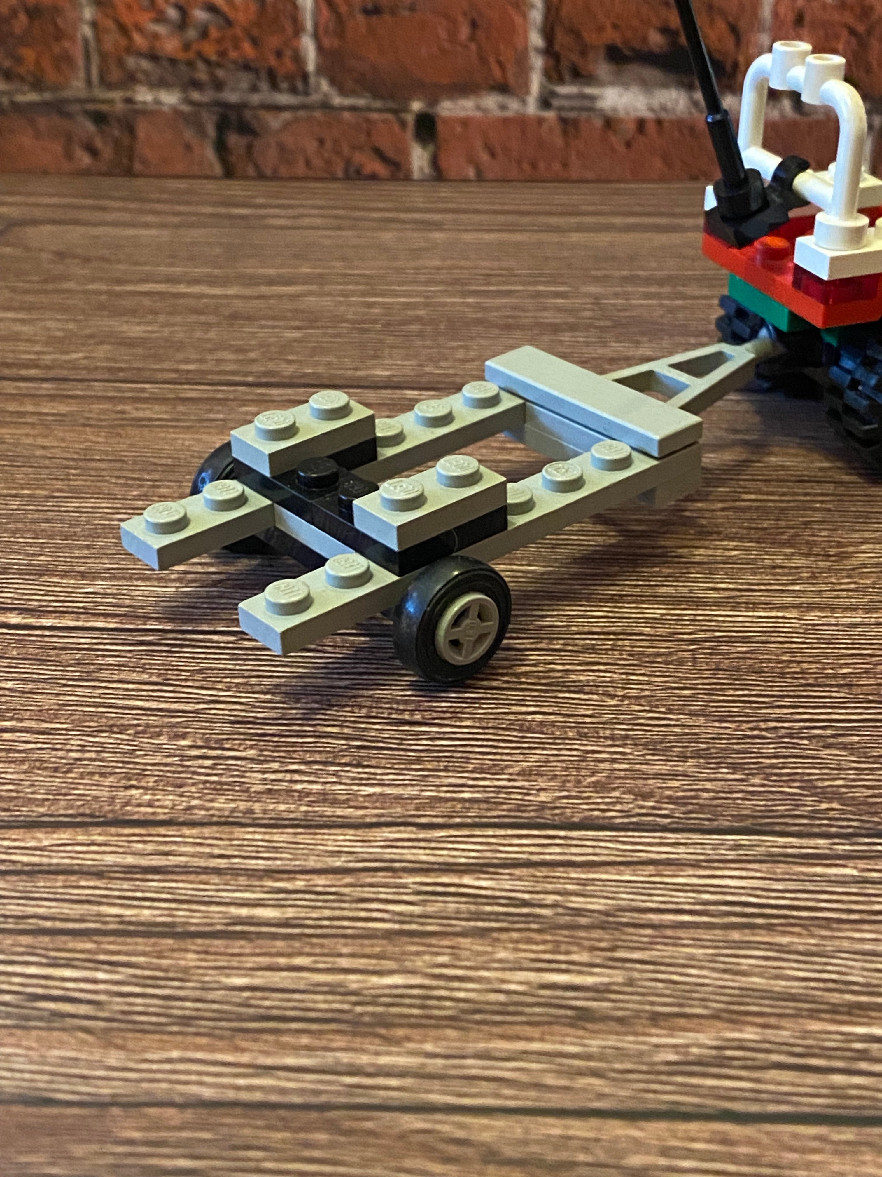 LEGO 6663 Campin' Car (1993)
