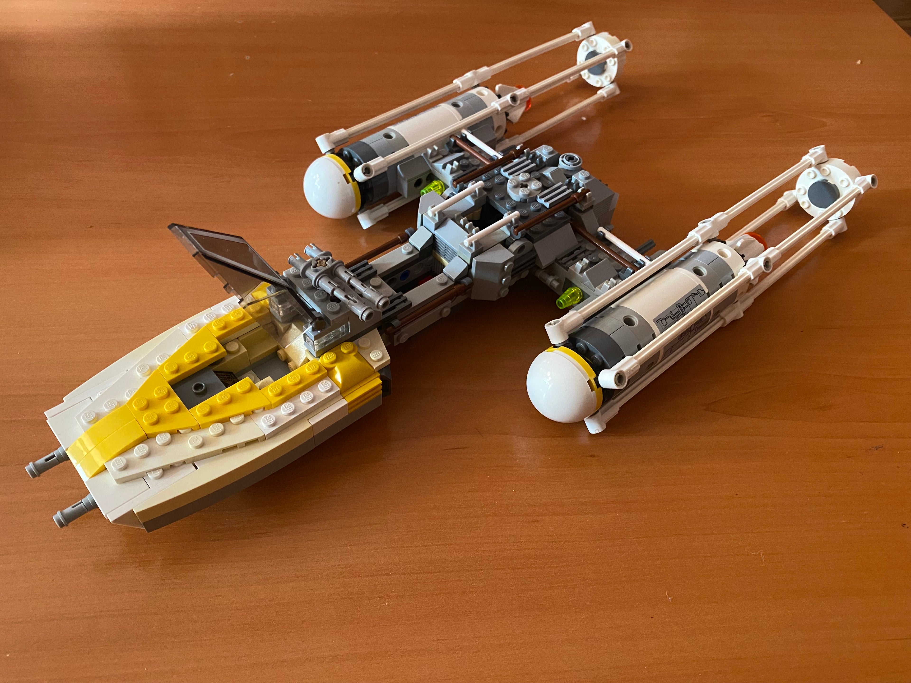 LEGO Star Wars 9495 Gold Leader's Y-wing Starfighter (2012)