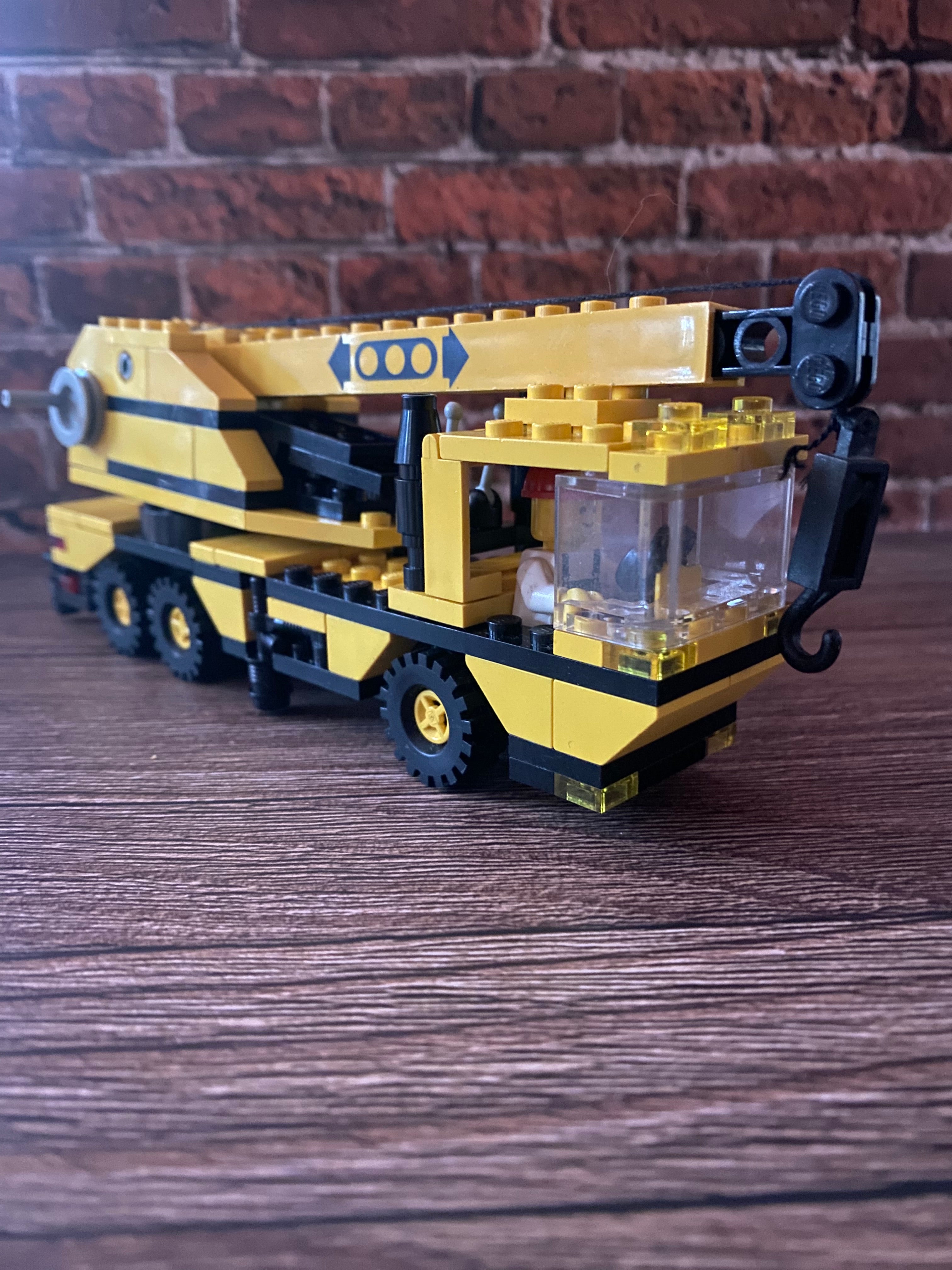 LEGO 6361 Mobile Crane (1986)