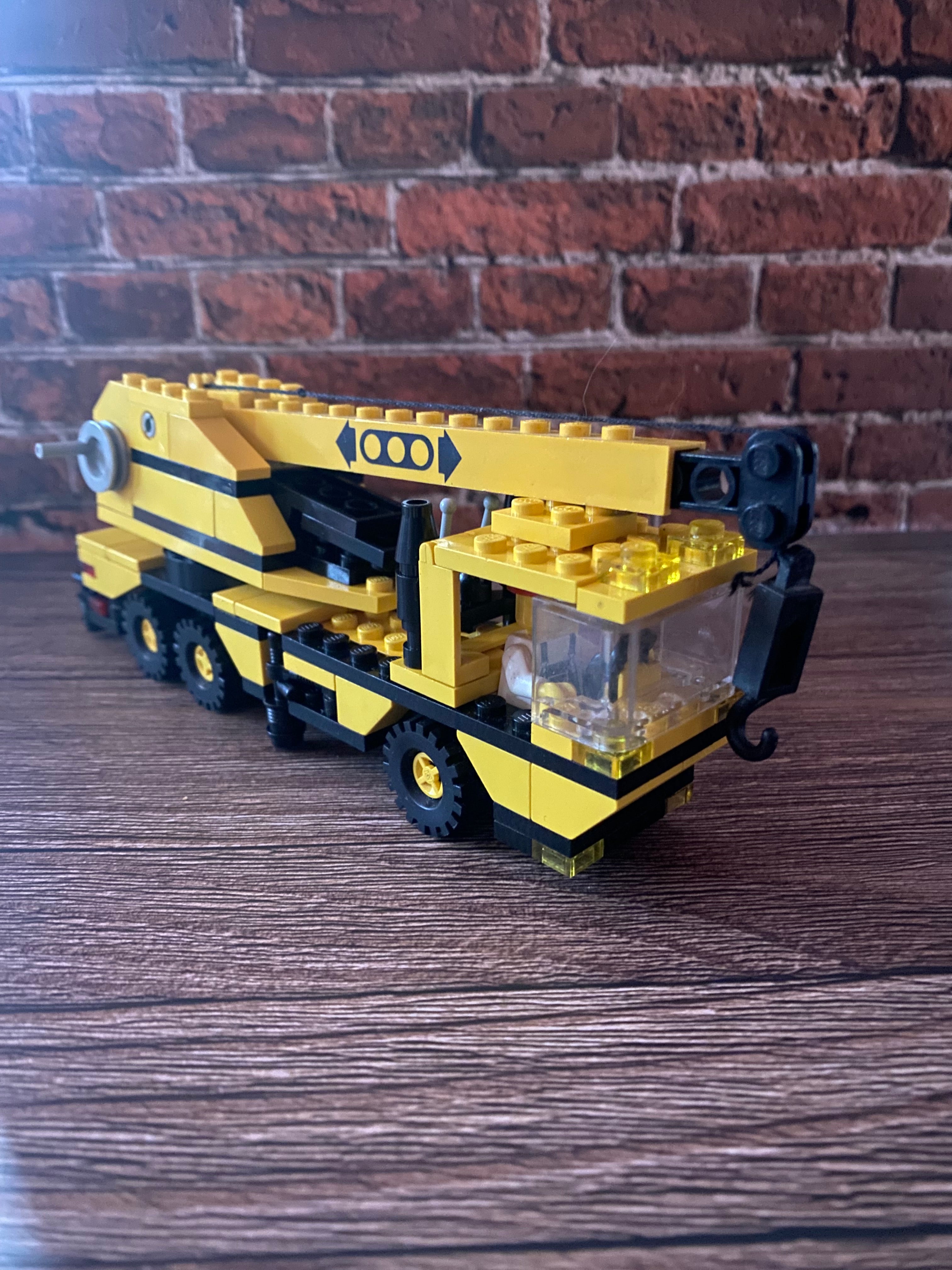 LEGO 6361 Mobile Crane (1986)