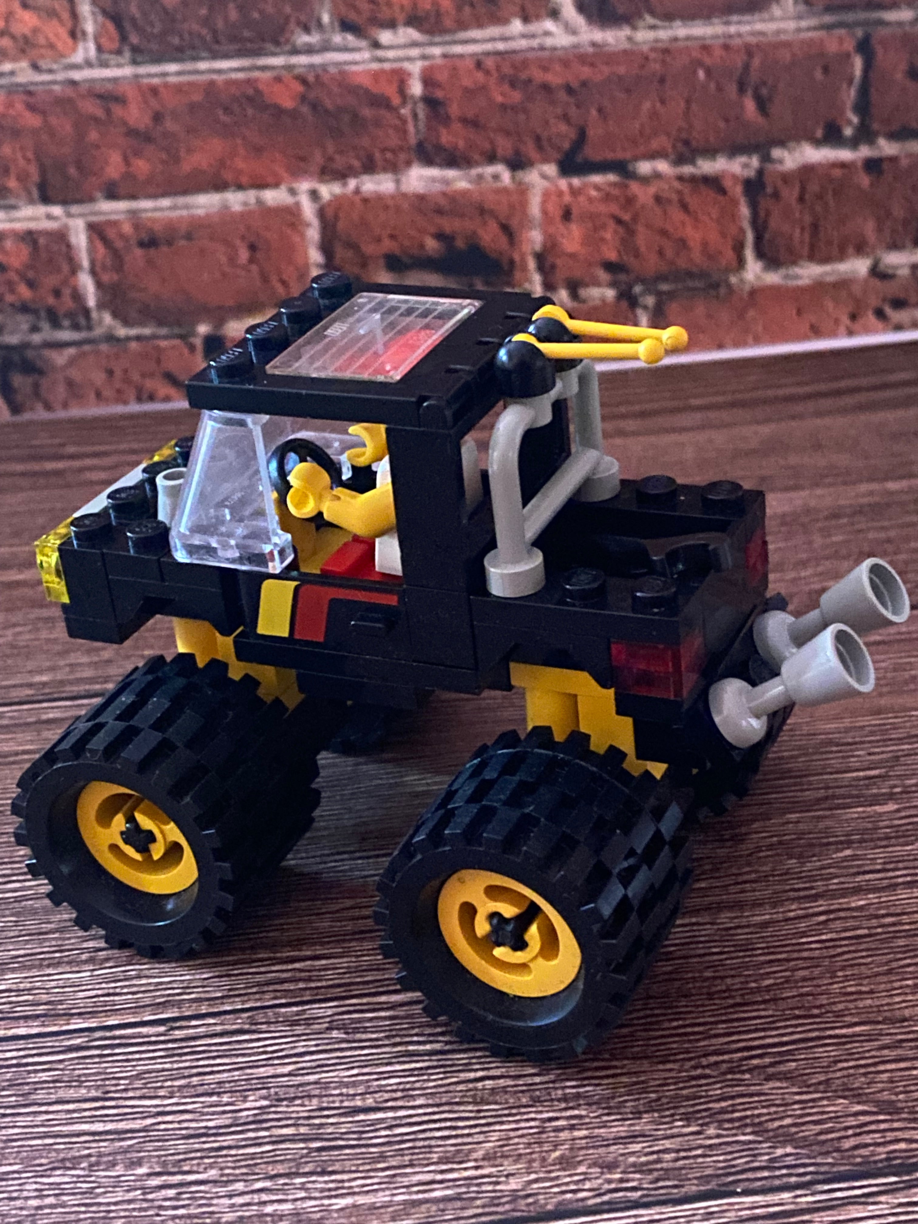 LEGO 6675 Road & Trail 4x4 (1988)